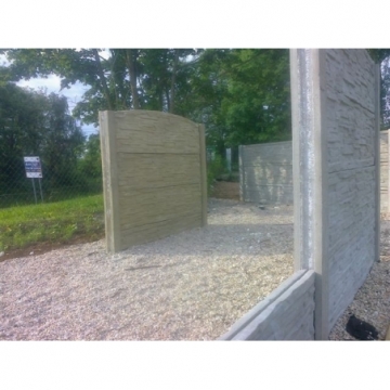 Betonový plot 11 Silný...